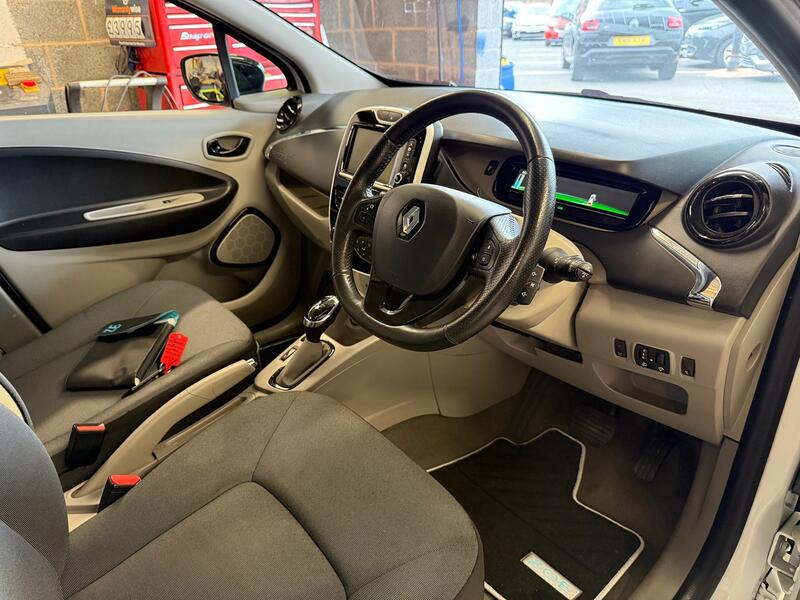 RENAULT ZOE