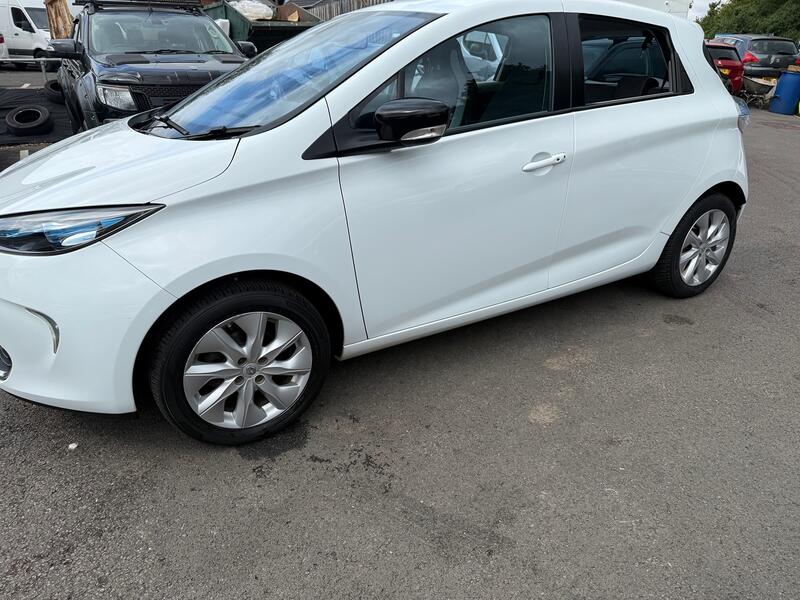 RENAULT ZOE