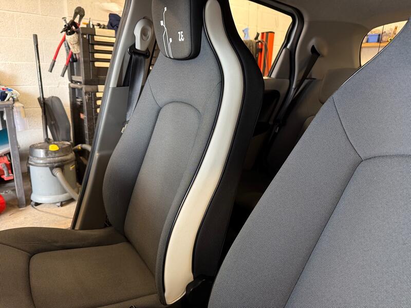 RENAULT ZOE