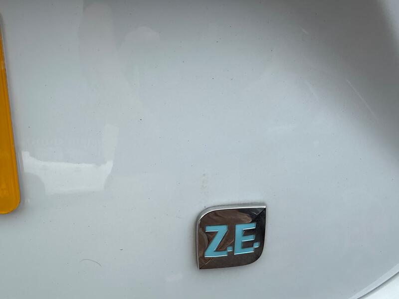 RENAULT ZOE