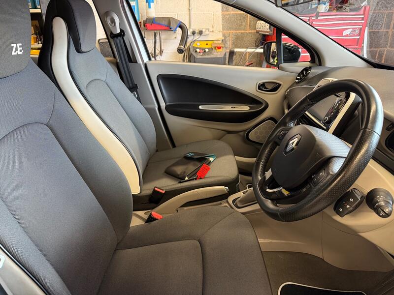 RENAULT ZOE